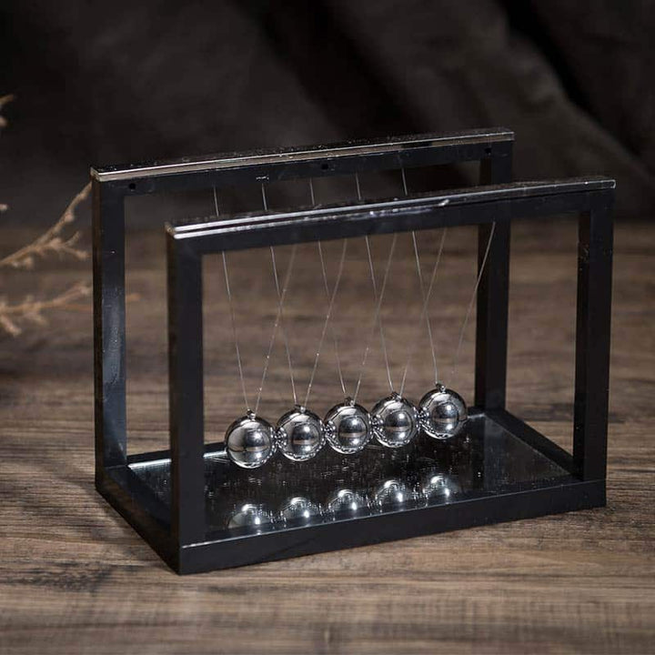 Newton’s Cradle Balance Balls